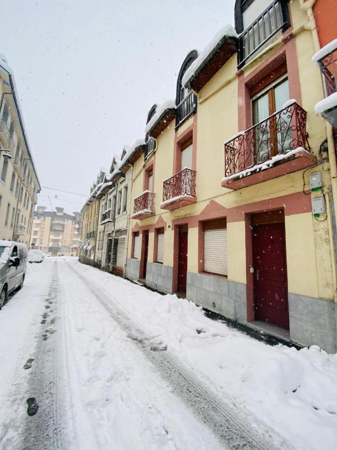 Le Navarre, Charmant T2 Familial Bien Equipe En Rdc , En Centre-Ville Cauterets Kültér fotó